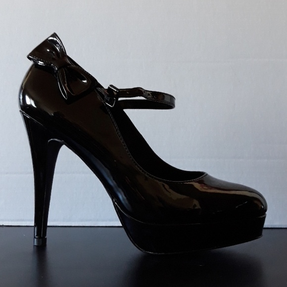 alice in wonderland mary jane shoes